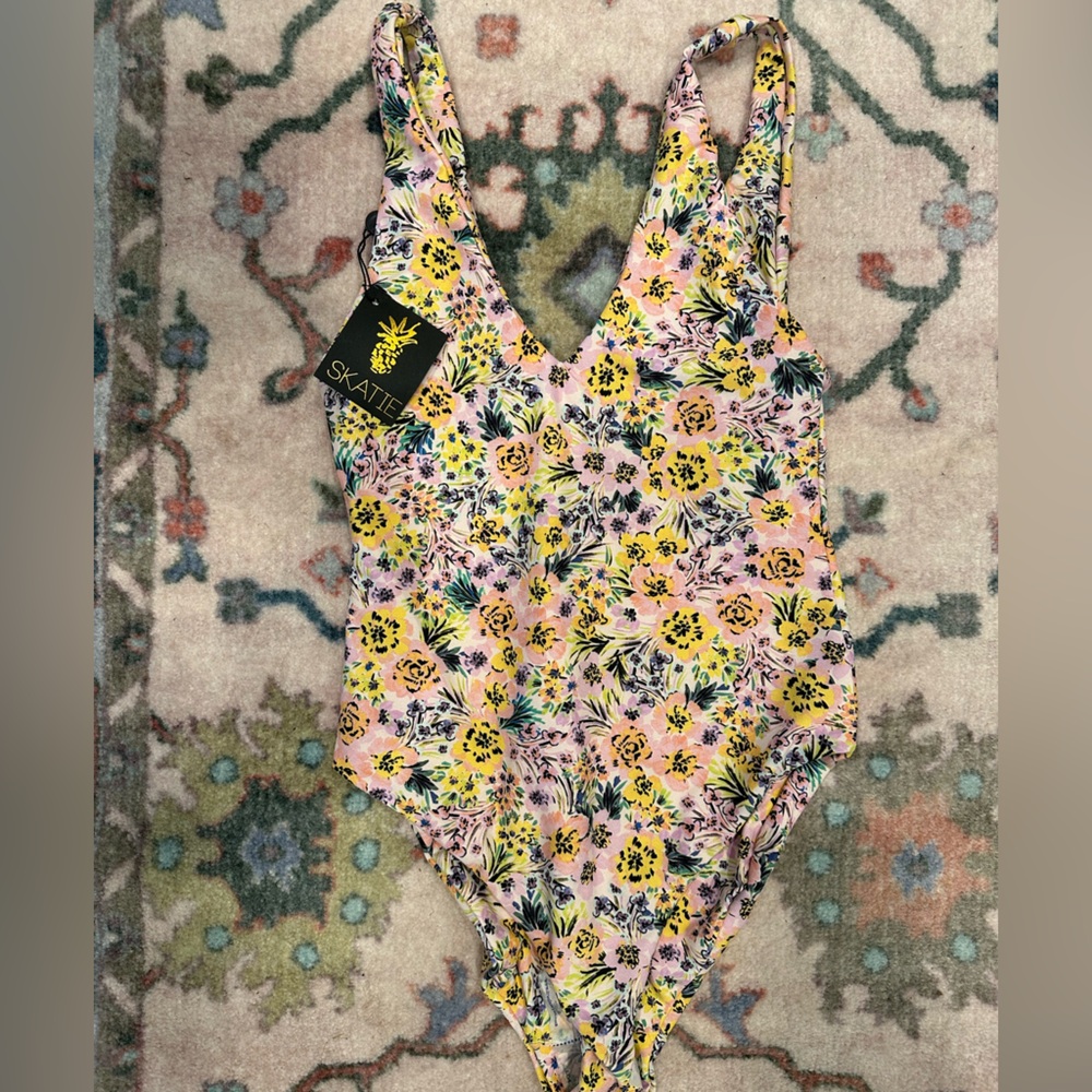 Skatie "The Amanda" one piece in Florence NWT
size XS